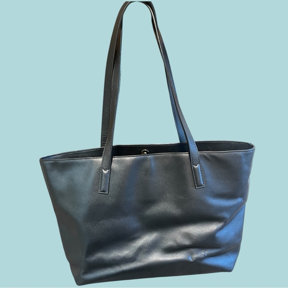 Quince Classic Black Tote Bag